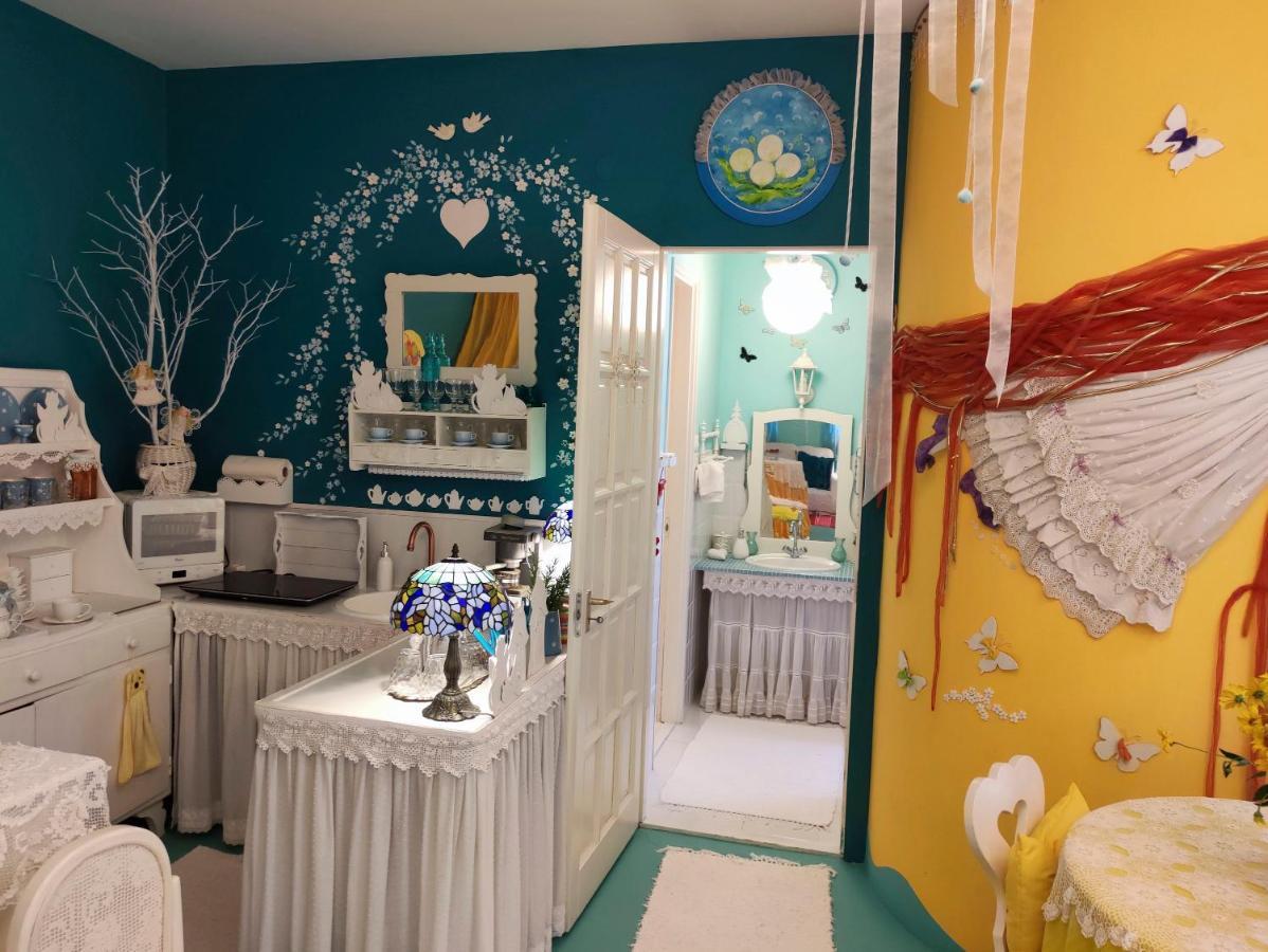 Feher Tulipan Apartman Hotell Debrecen Eksteriør bilde