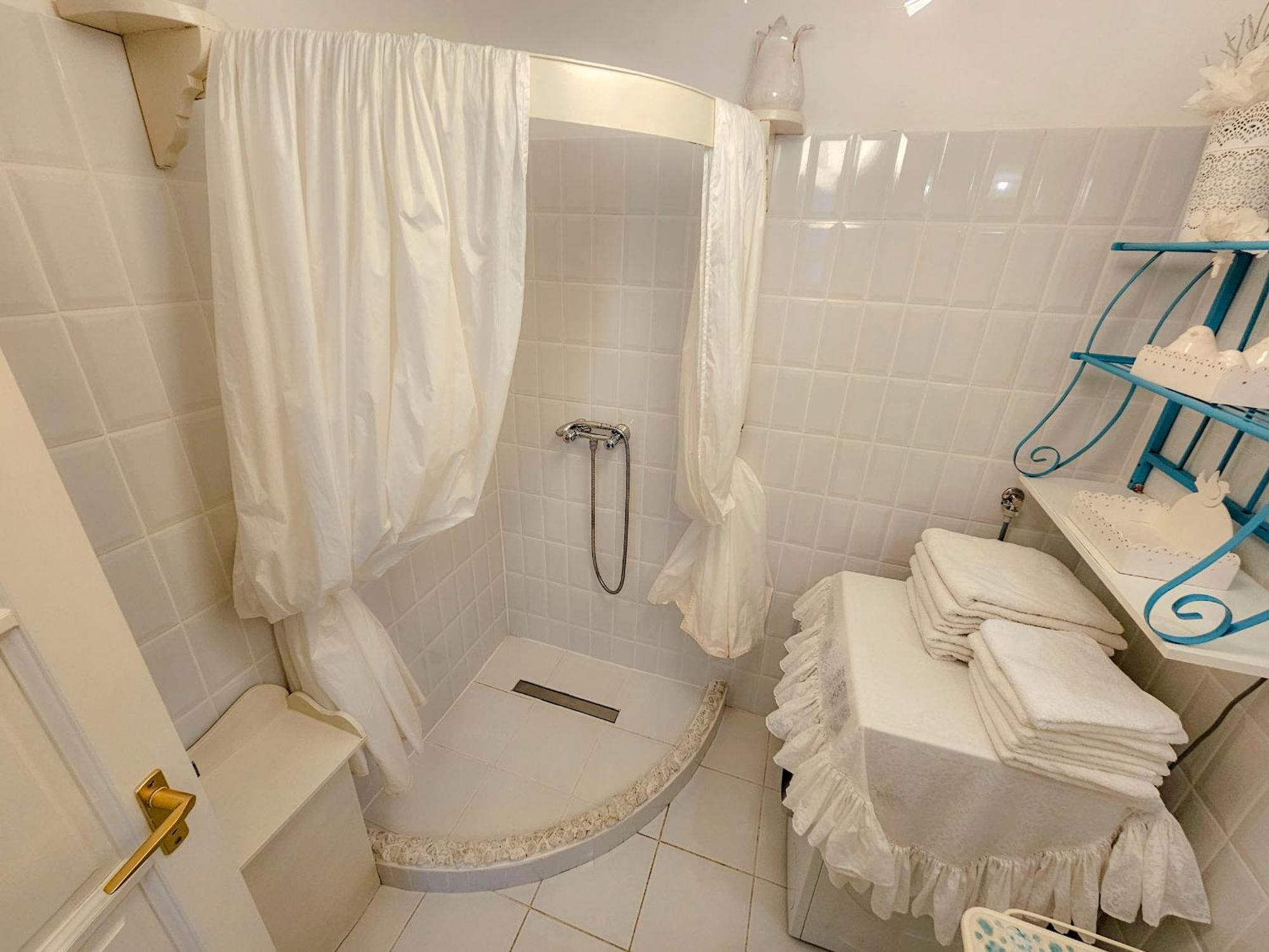 Feher Tulipan Apartman Hotell Debrecen Eksteriør bilde