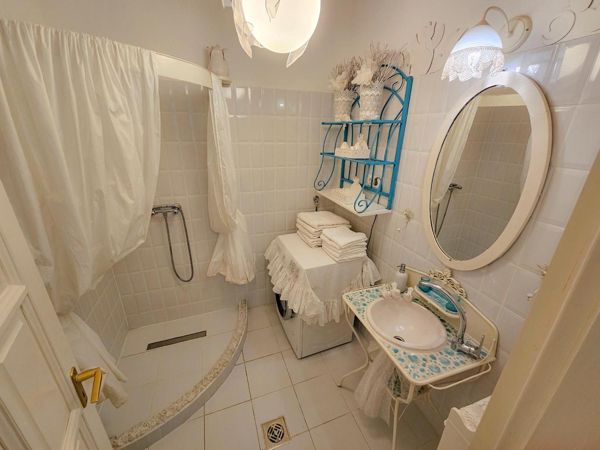Feher Tulipan Apartman Hotell Debrecen Eksteriør bilde