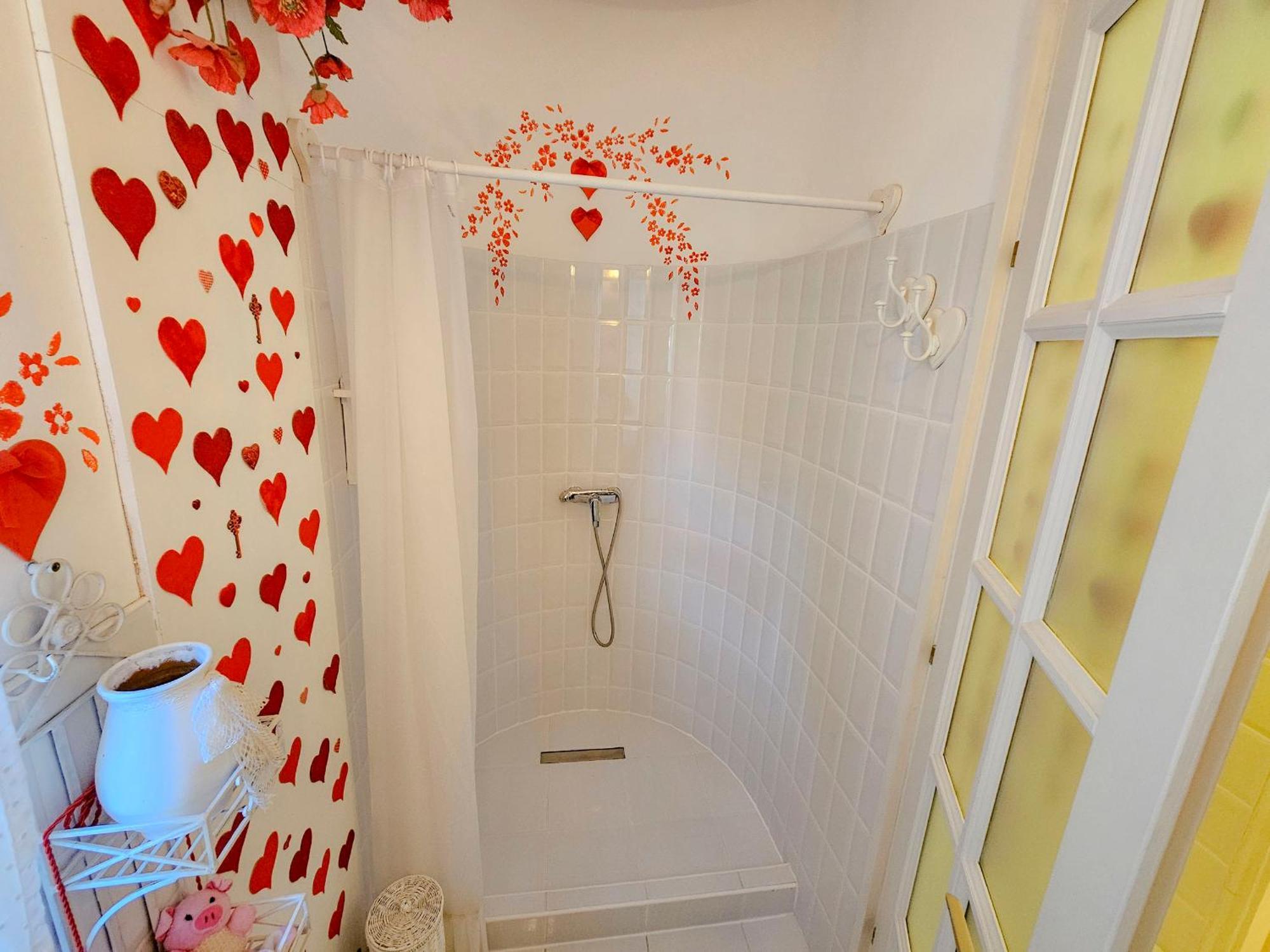 Feher Tulipan Apartman Hotell Debrecen Eksteriør bilde